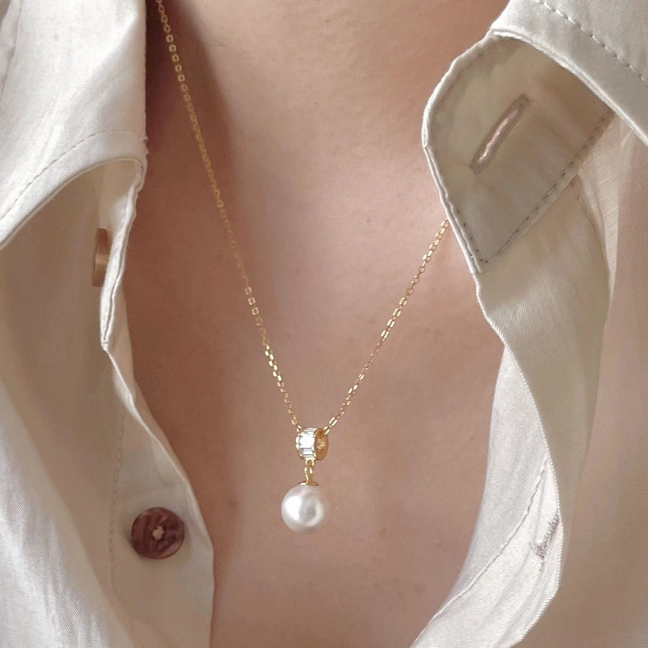 Luna Baguette Pearl Necklace