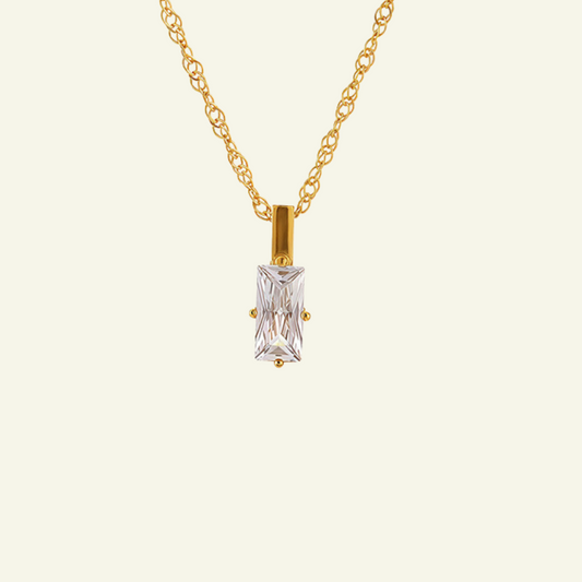 Aphrodite Emerald Solitaire Necklace