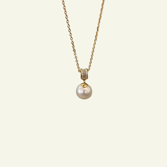 Luna Baguette Pearl Necklace