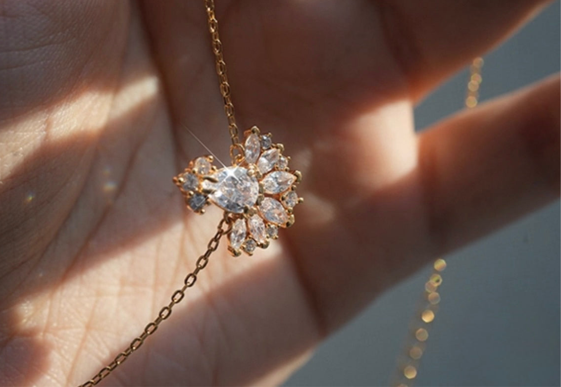 Aurora Fan Necklace