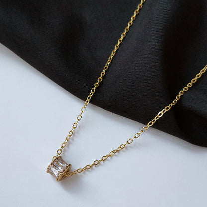 Rhea Sapphire Gold Necklace